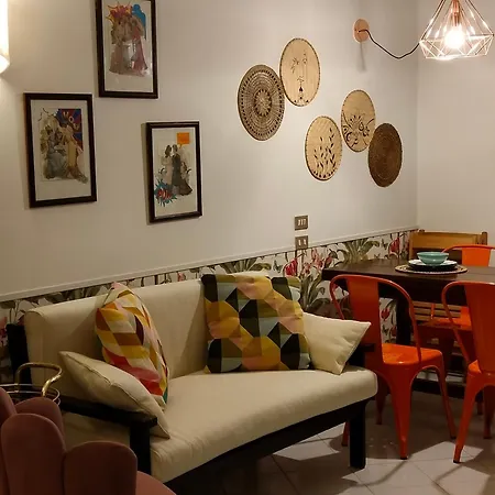 Apartment B&bart: Friends And Family